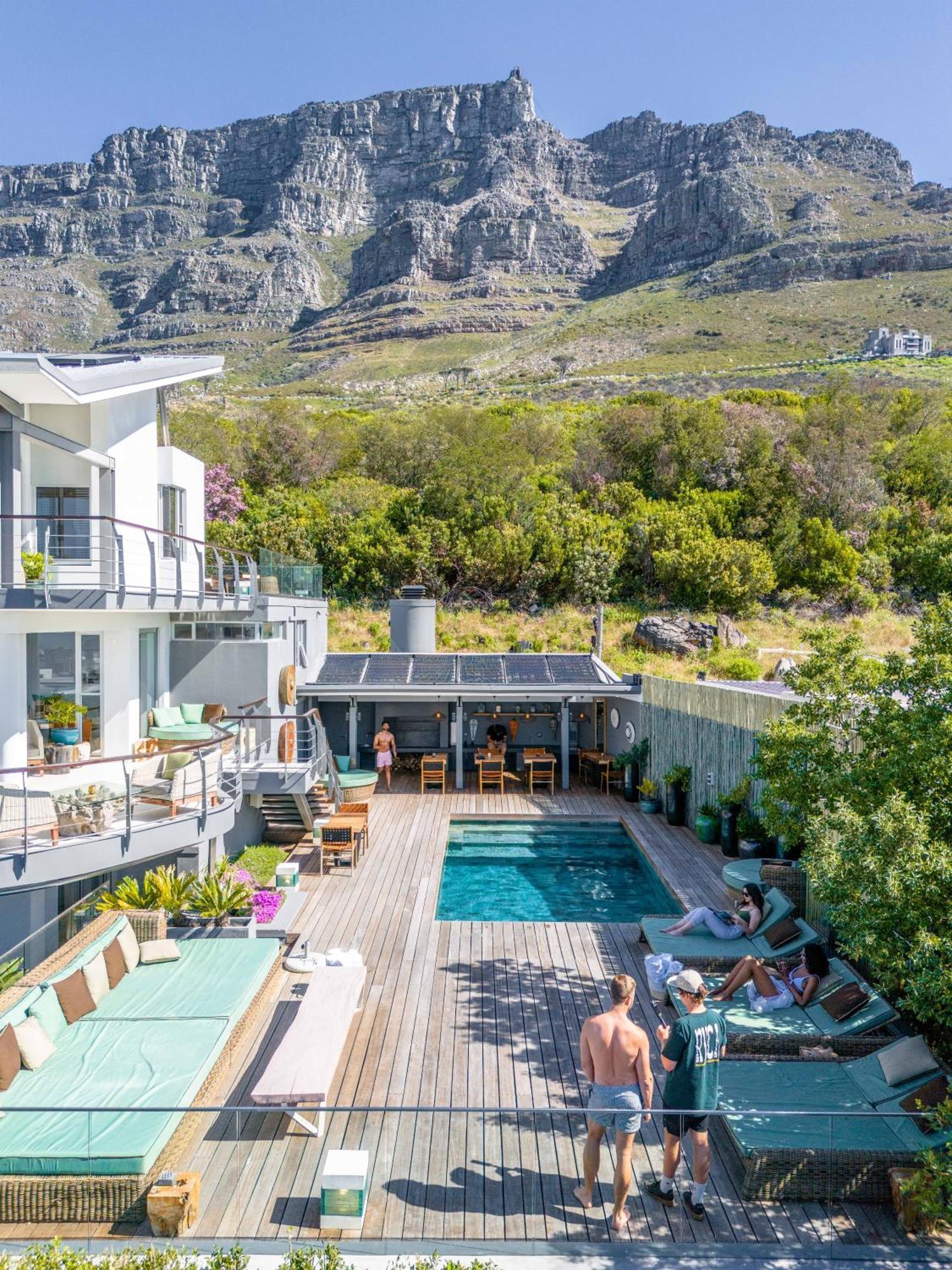 Atzaro Hotel 5*